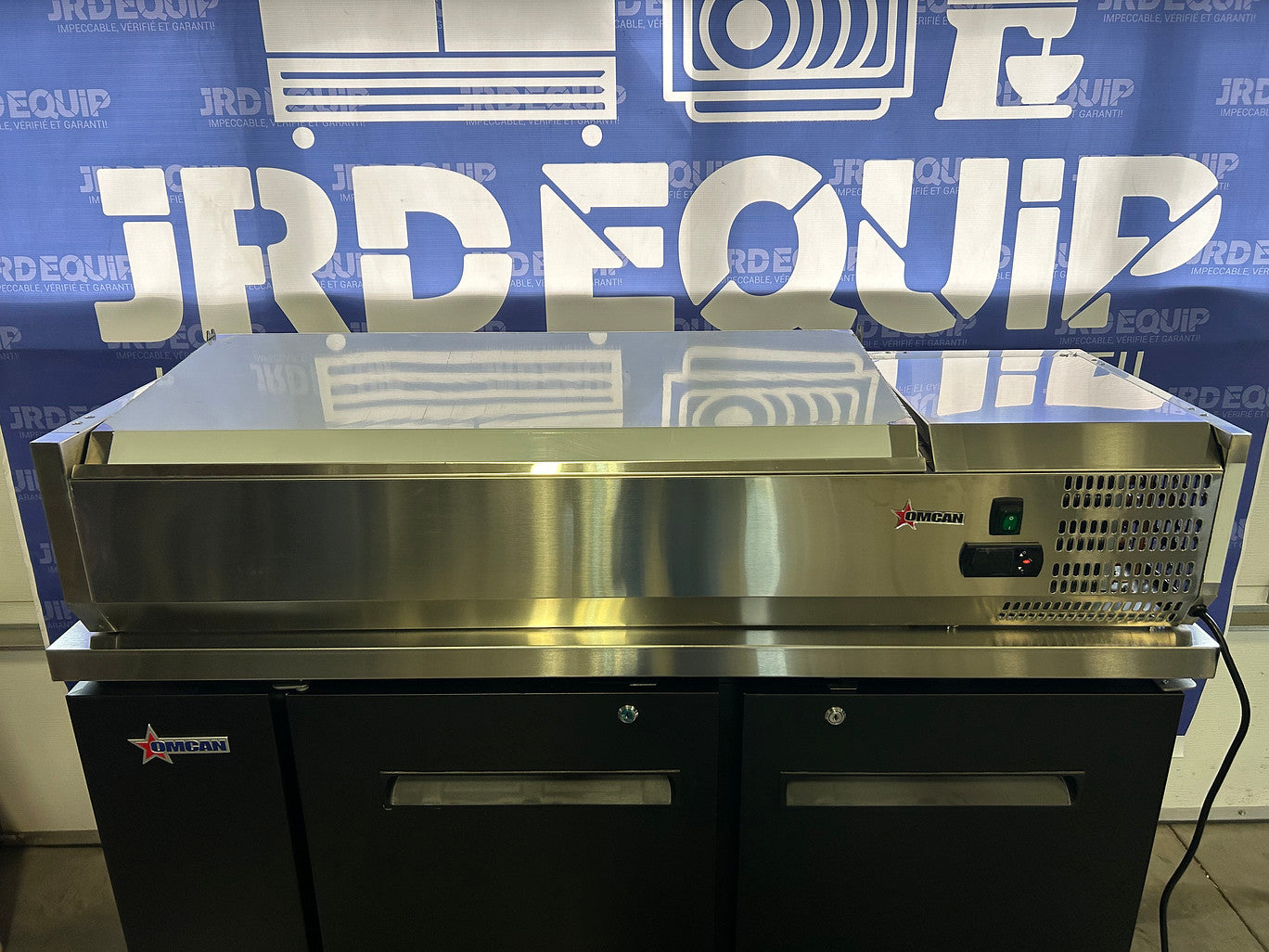 Topping rail réfrigérée 46 pouces avec couvercle en acier inoxydable