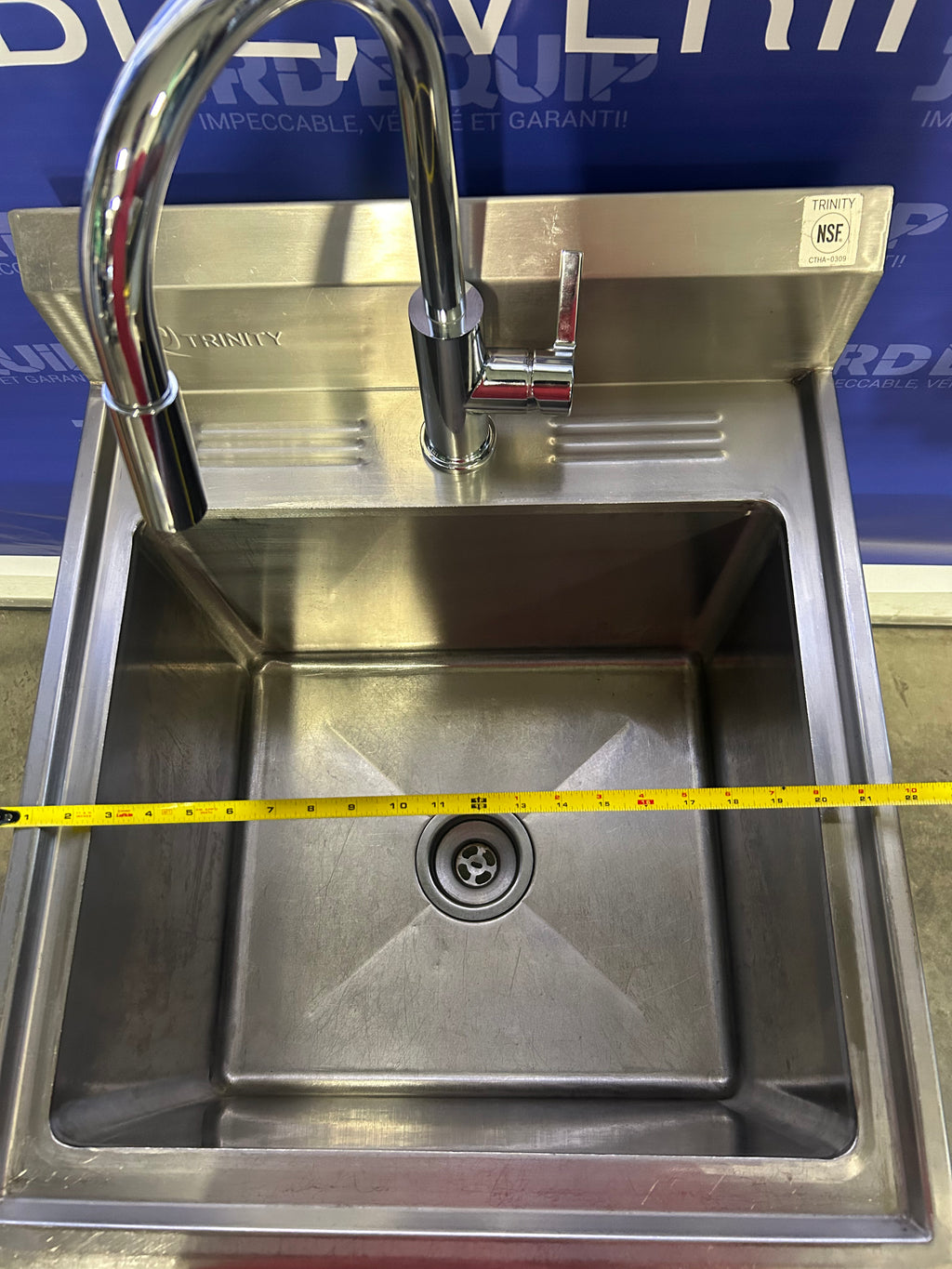 Lavabo commercial